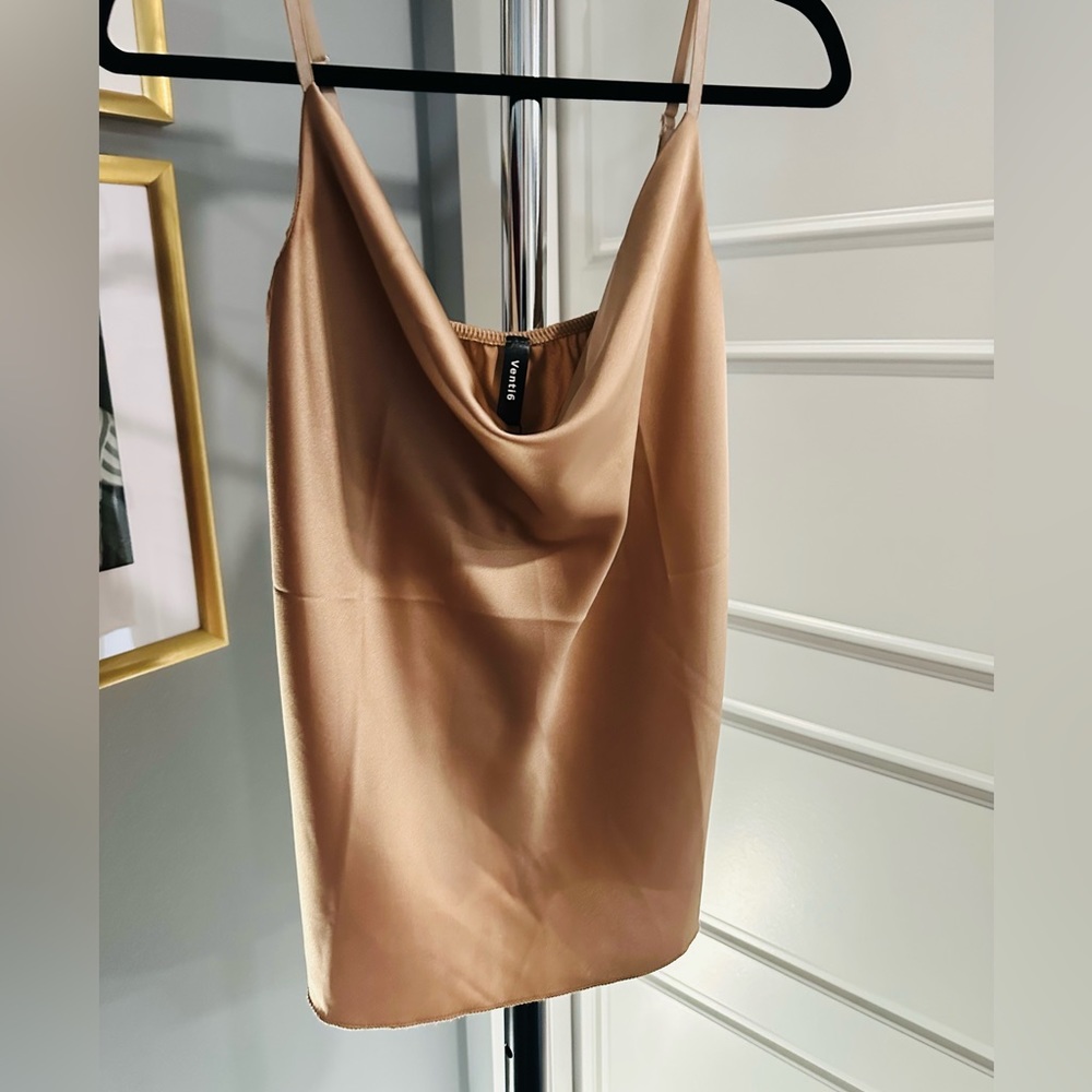 Venti6 gold cami size small